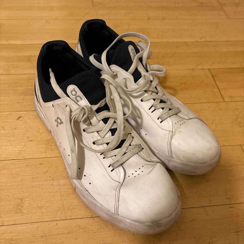 On Running Men's White and NAVY Athletic Sneakers ROGER